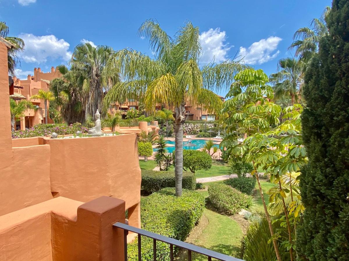 Resort Style 2 Bedroom Apartment In The New Golden Mile Free Wifi & Parking Estepona Bagian luar foto