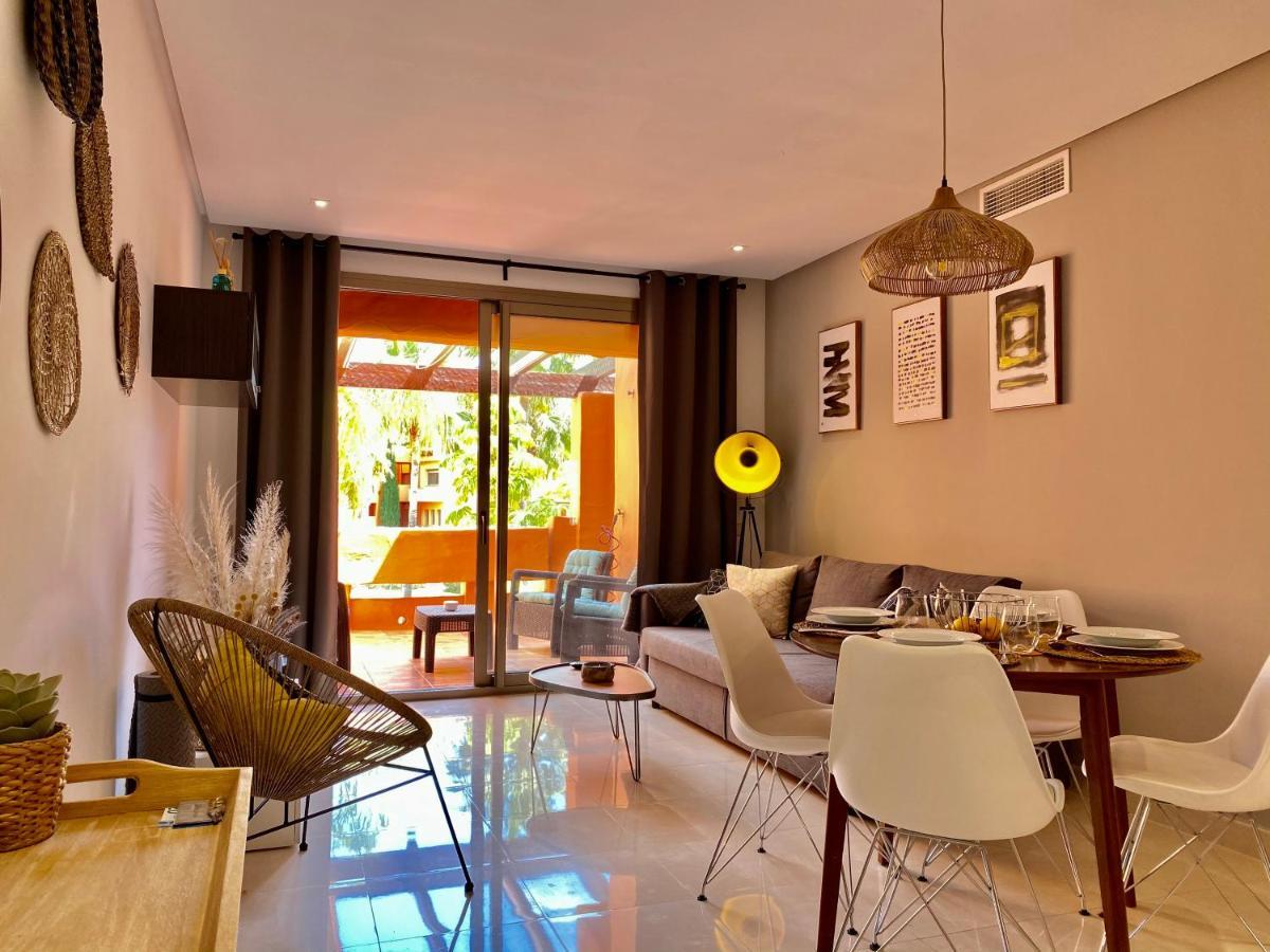 Resort Style 2 Bedroom Apartment In The New Golden Mile Free Wifi & Parking Estepona Bagian luar foto